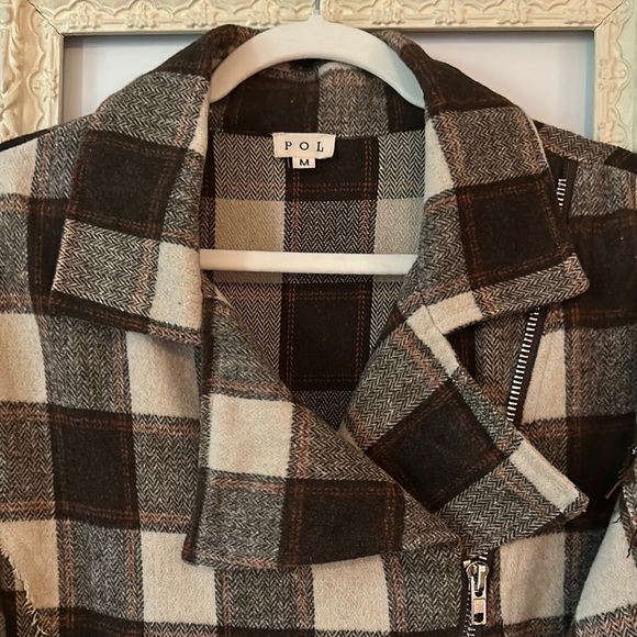 POL | Dolman Sleeve Checkered Utility Jacket in Brown and Cream - Picture 4 of 13